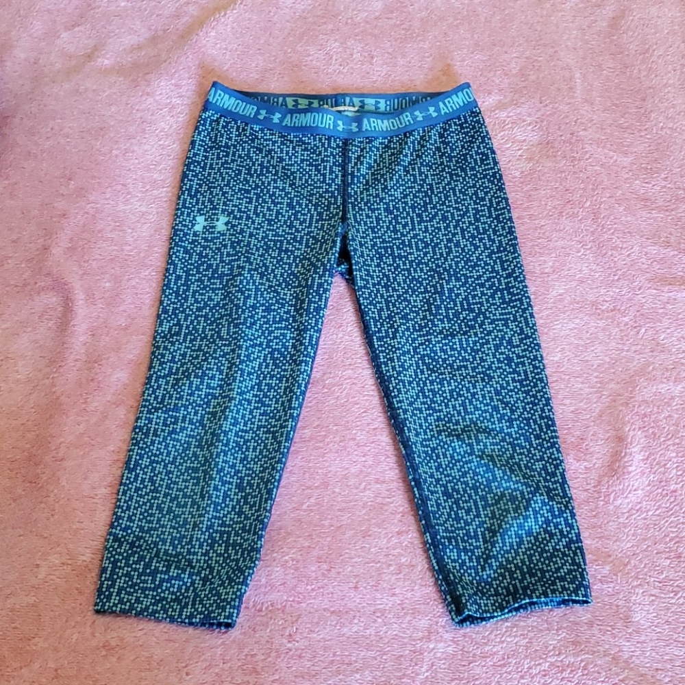 Under Armour Cropped Leggings - Size Youth/Medium
